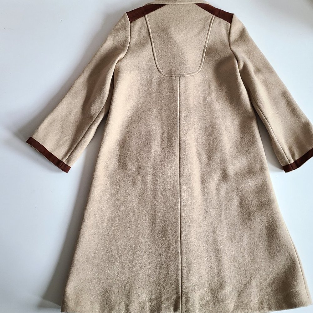 100% wool beautiful vintage 1970s 1980s beige coat with brown details. - Picture 10 of 16